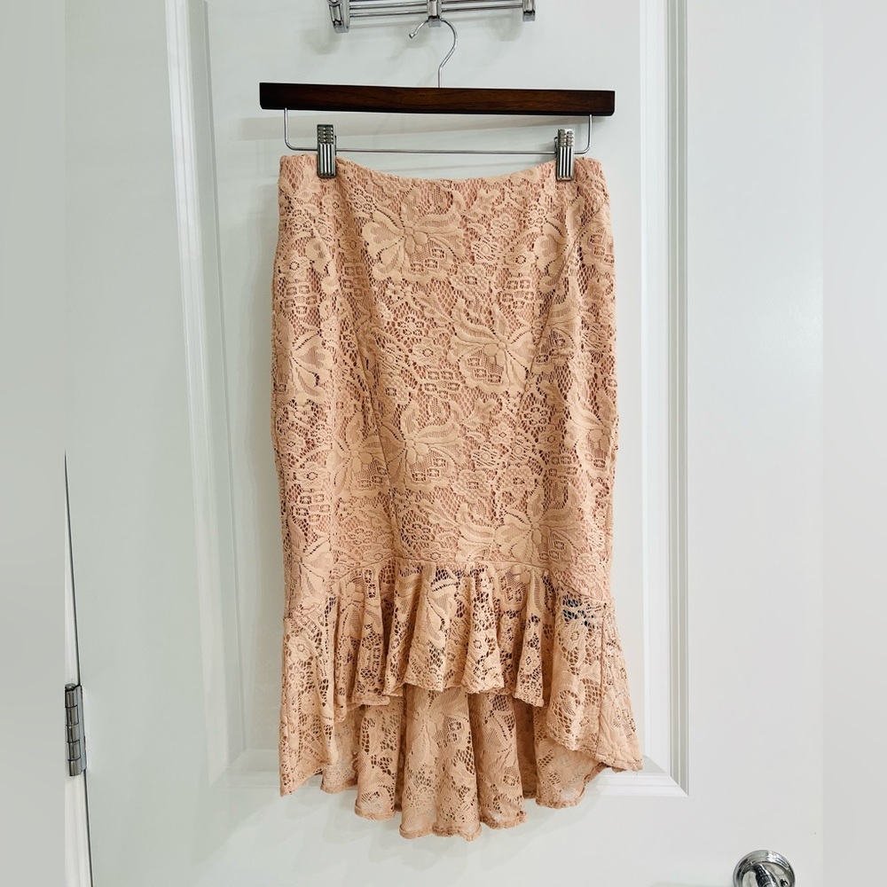BEBE lace romantic skirt, size small